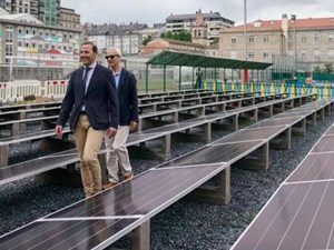 El colegio Salesianos de Ourense ahorrará con paneles solares el 40 % del consumo de la factura de la luz