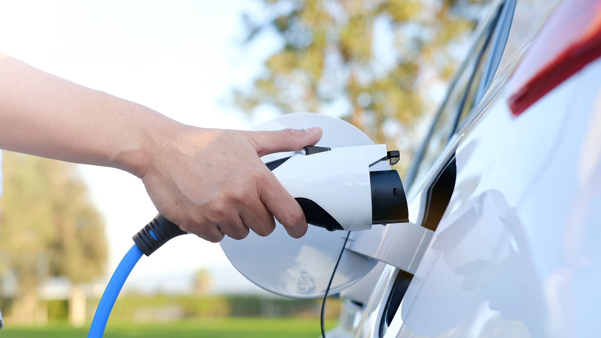 Solgaleo - Instalación de cargadores eléctricos en Ourense