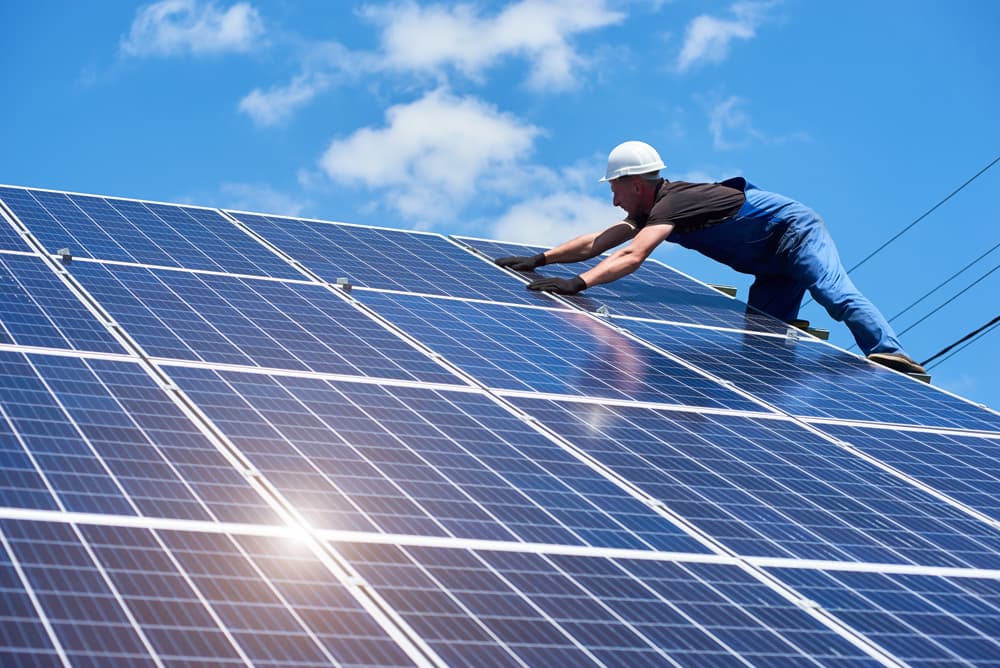 Instalación de placas solares para empresas en Ourense