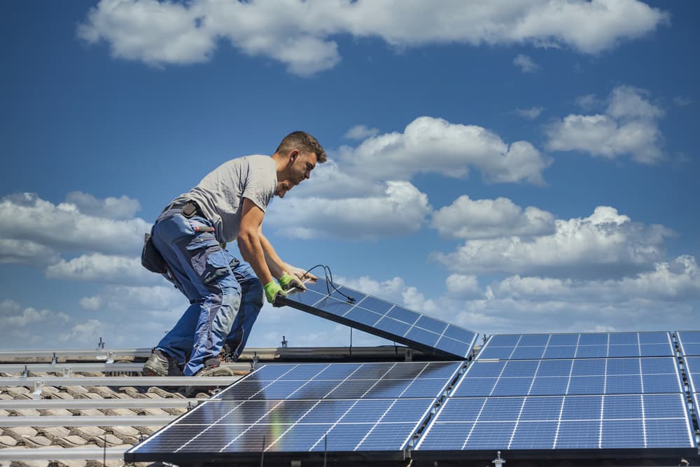 Instalación de placas solares en Ourense