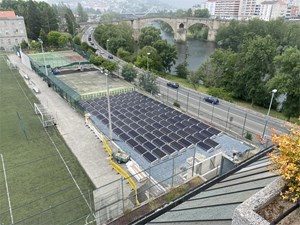 SOLGALEO implanta su sistema de autoconsumo urbano en el centro educativo de Salesianos de Ourense, con la instalación de 110 paneles solares