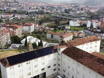 SOLGALEO instala 63 paneles fotovoltaicos en el Seminario de Ourense