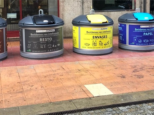 Sustitución de contenedores soterrados por semisoterrados MOLOK en Ourense.